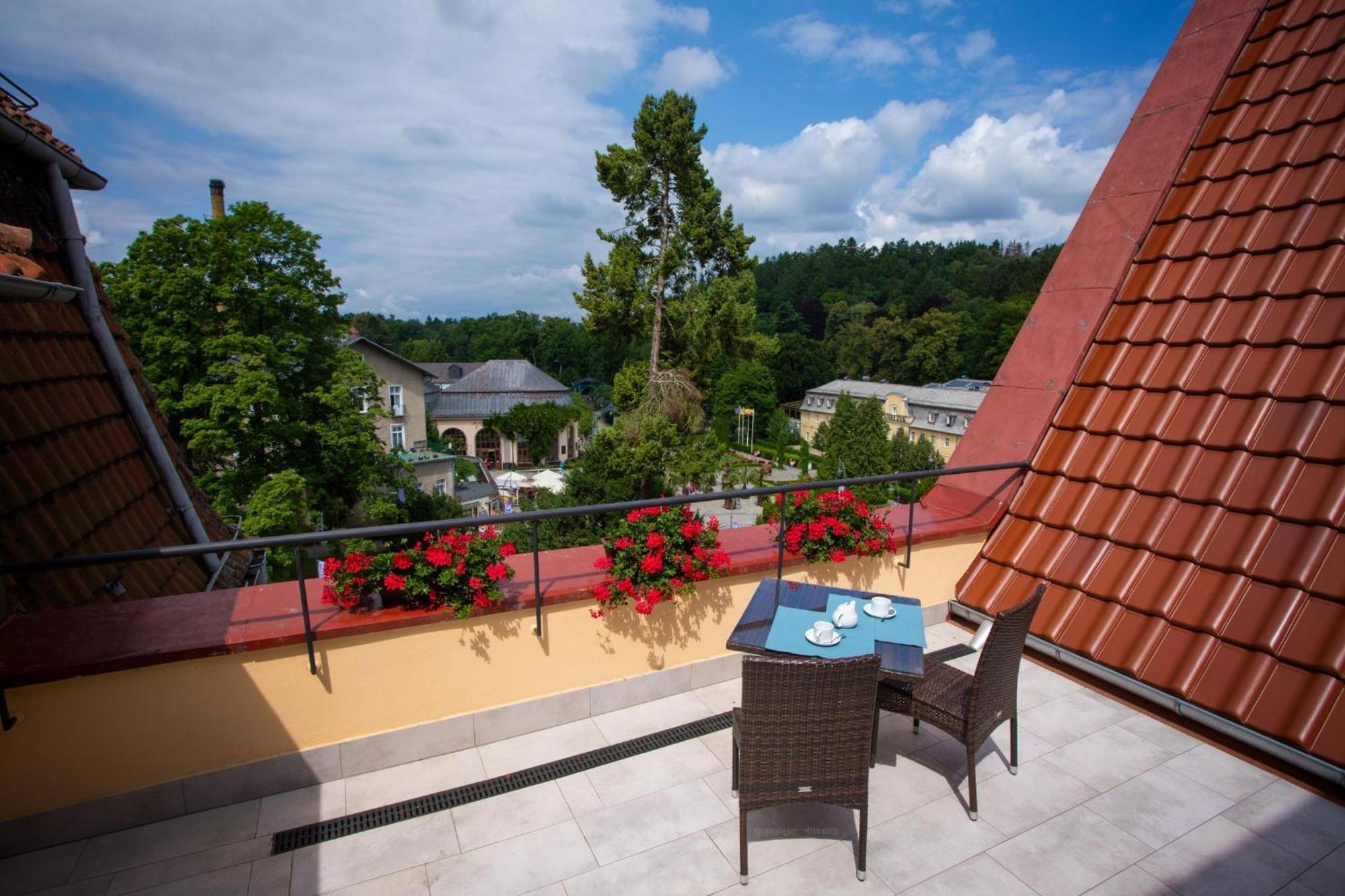 Polonia Hotel Kudowa-Zdrój Kültér fotó