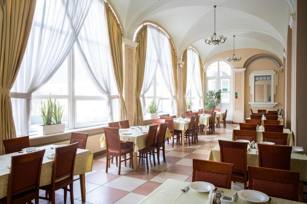 Polonia Hotel Kudowa-Zdrój Kültér fotó