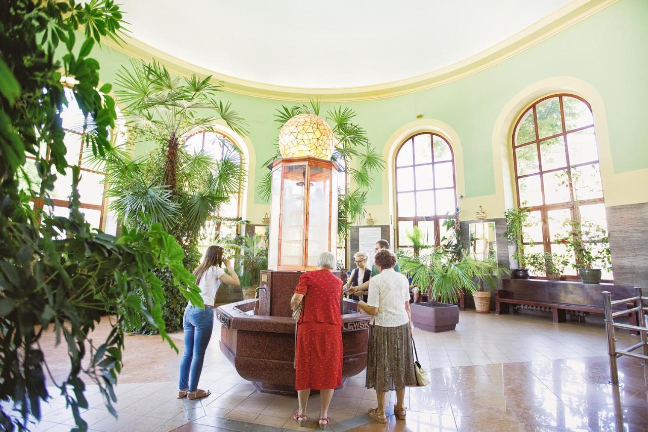 Polonia Hotel Kudowa-Zdrój Kültér fotó